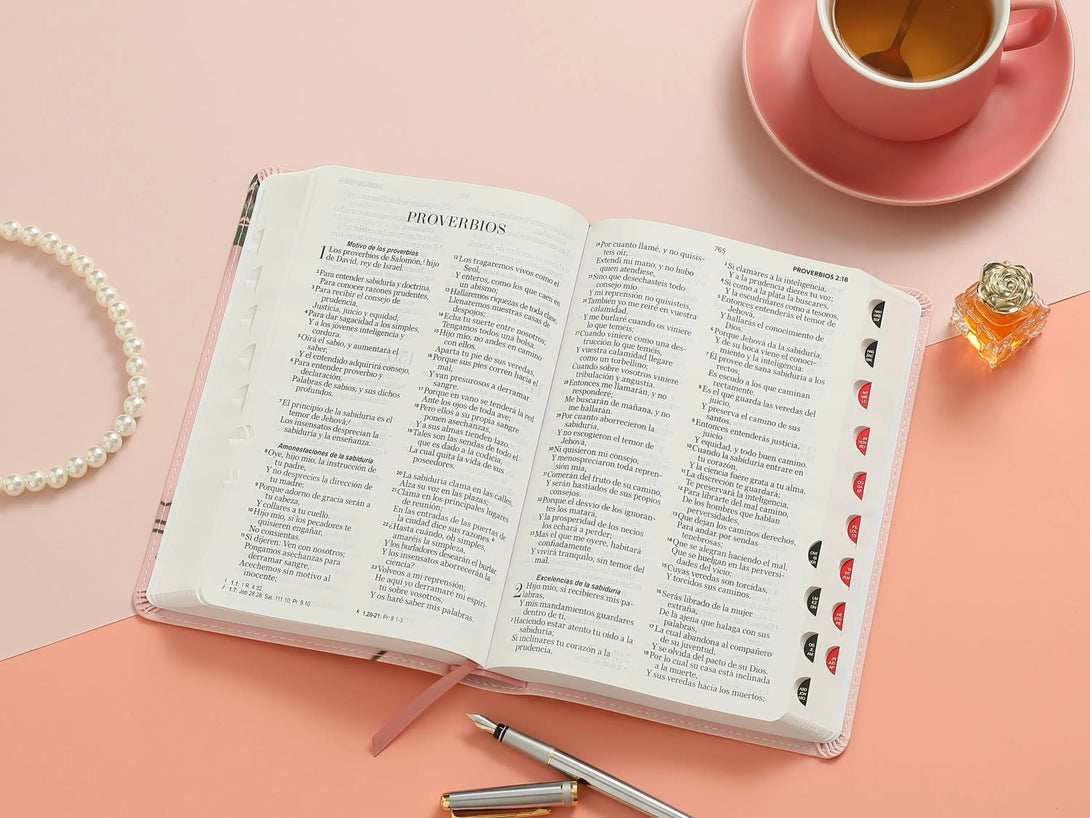 Biblia RVR60 065cti Colección Supreme Flores en rosa