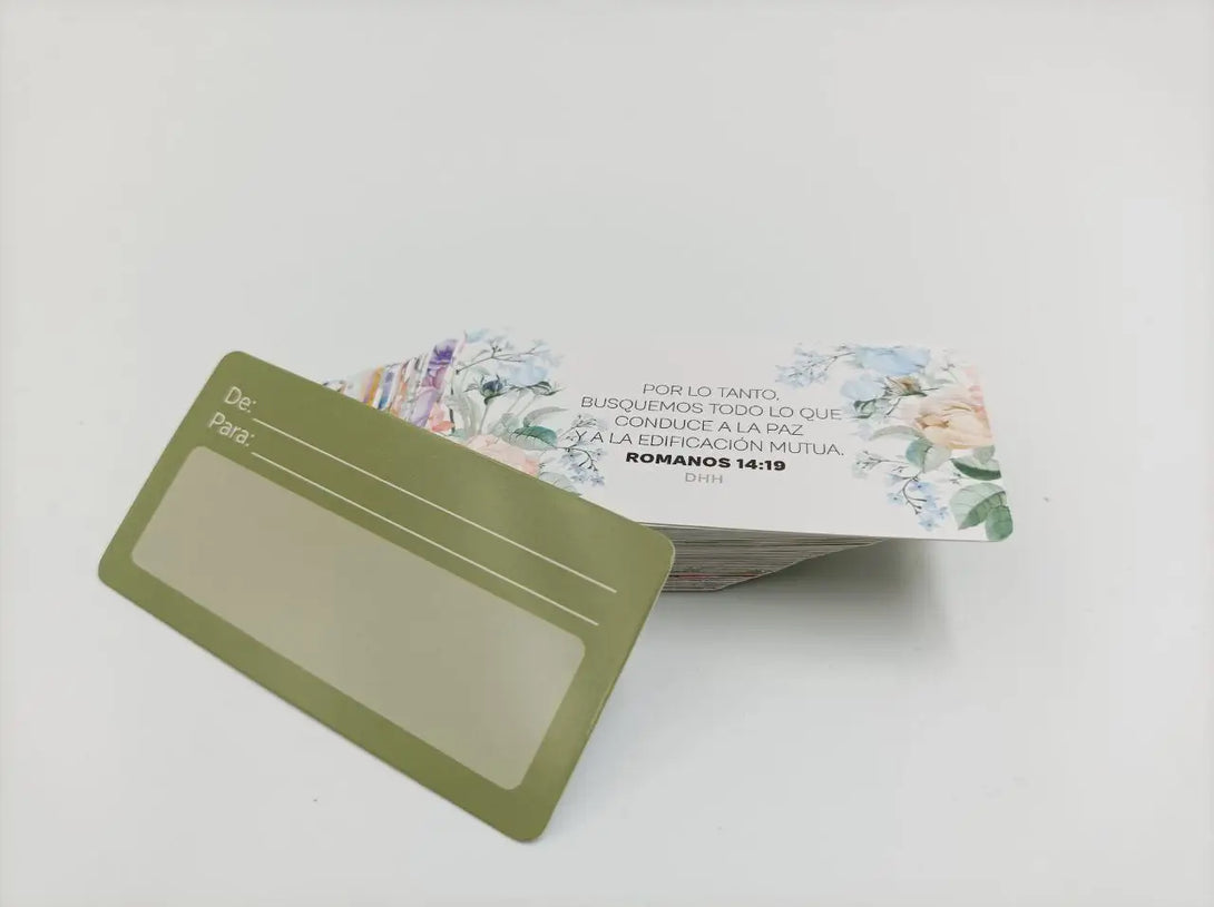 Display con 16 Cajas metálicas con 50 promesas cada una.