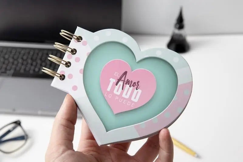 Libreta troquelada El amor