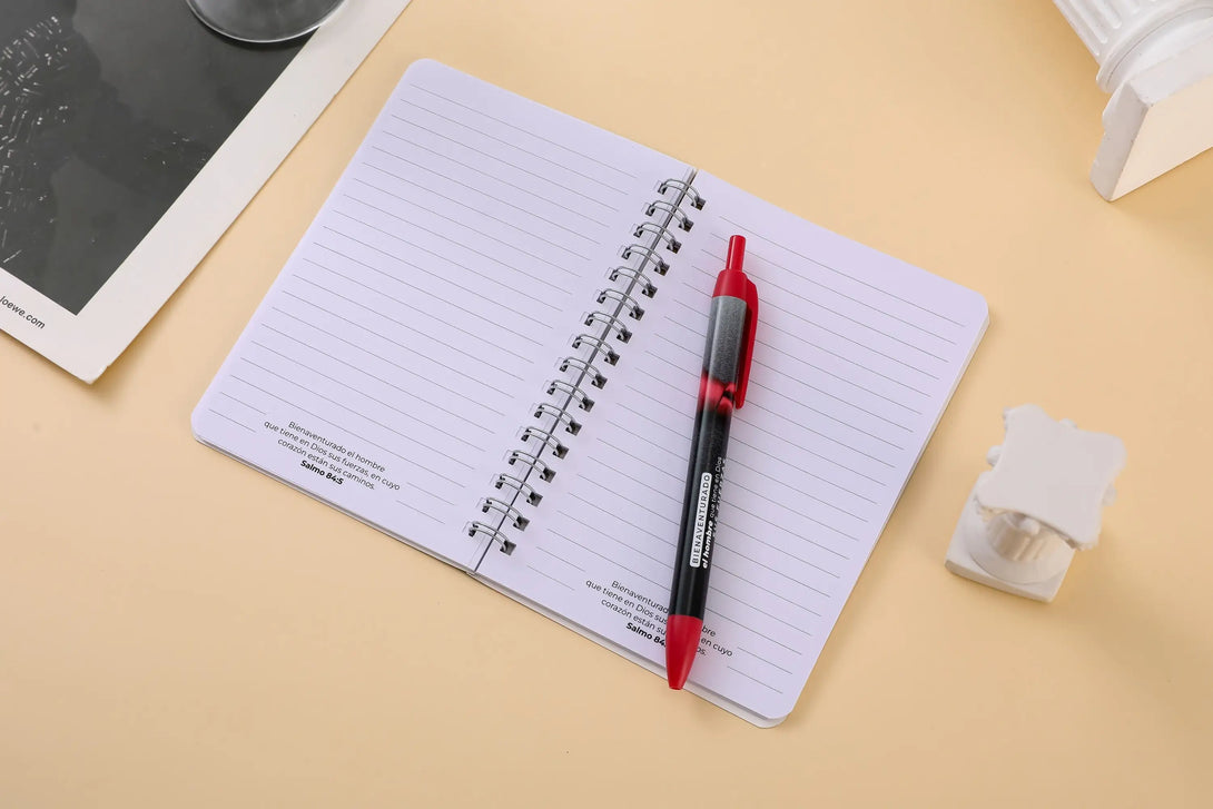 Pack libreta anillas con bolígrafo. Bienaventurado el hombre