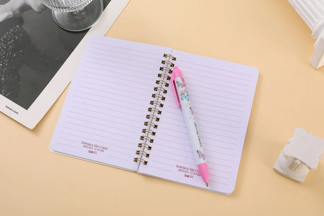 Pack libreta anillas con bolígrafo. Encomienda al Señor