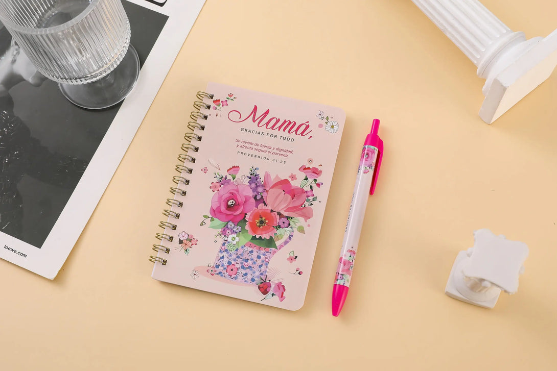 Pack libreta anillas con bolígrafo. Mamá